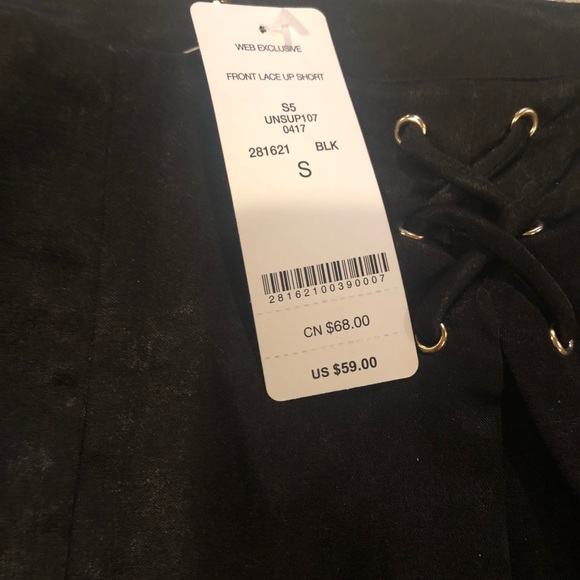 🆕bebe FRONT LACE UP SHORTS - Picture 4 of 4